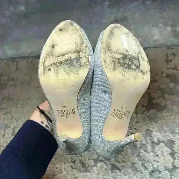 Belle Badgley Mischka Open Toe Silver Rhinestone Broach Heels - size 5.5 - Picture 6 of 6